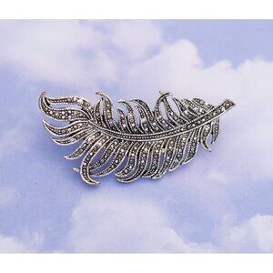 Vintage Art nouveau Marcasite Wavy Leaf Brooch - S14